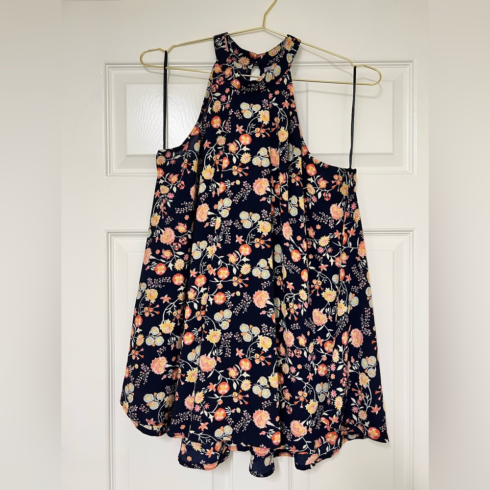 Francesca‘s Alya Navy sleeveless business blouse